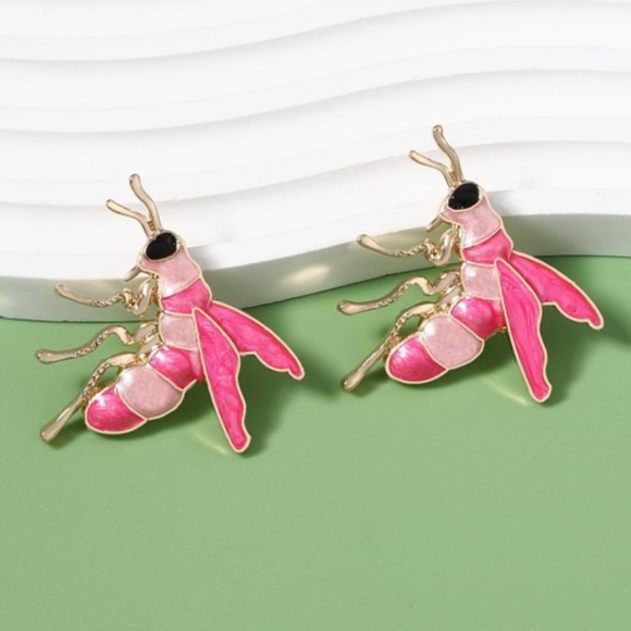 ❤️ FREE Bee Bug Insect Chic Glam Girly Stud Hipster Hippie Artsy Farm Earrings - Picture 2 of 5